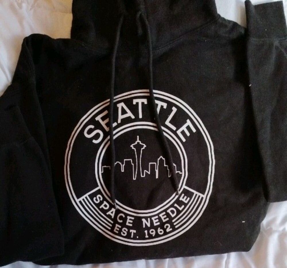 Point Sportswear Seattle Space Needle Pullover Hoodie Black Women's Medium